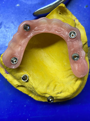 Sea Dent laboratuvarında çalışma ortamı